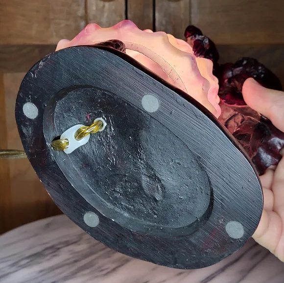 Romantic Silhouette Lamp with Pink Glow - Picture 9 of 12